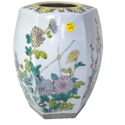 Sale Photo Thumbnail #233: CHINESE PORCELAIN OCTAGONAL VASE / JAR
