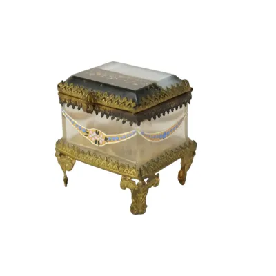 Sale Photo Thumbnail #252: ANTIQUE FRENCH BELLE EPOQUE ORMOLU & BEVELED GLASS SOUVENIR CASKET JEWELRY BOX