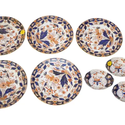 Sale Photo Thumbnail #259: 8 BOOTHS IMARI PLATES AND SMALL DISHES