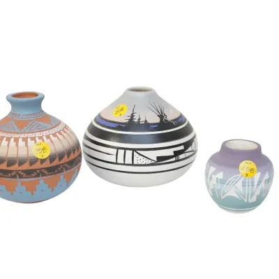Sale Photo Thumbnail #283: SET OF 3 NAVAJO POTTERY VASES