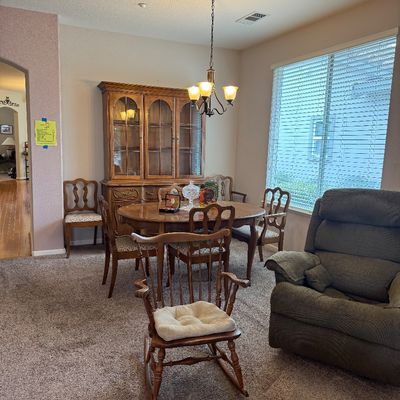 Sale Photo Thumbnail #2: Dining table with matching hutch 