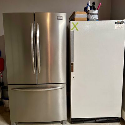 Sale Photo Thumbnail #58: Refrigerator 