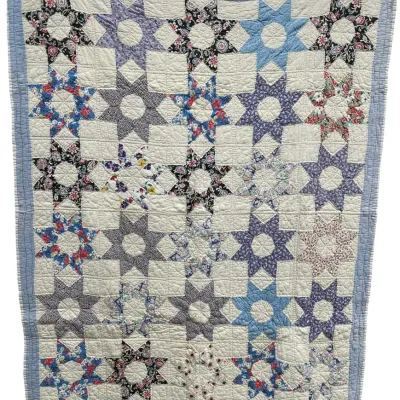 Vintage Hand Stitched Star Pattern Quilt 74x56” 