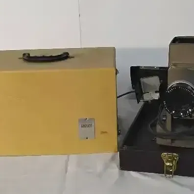 Vintage Kodak Kodaslide Projector W/ Case