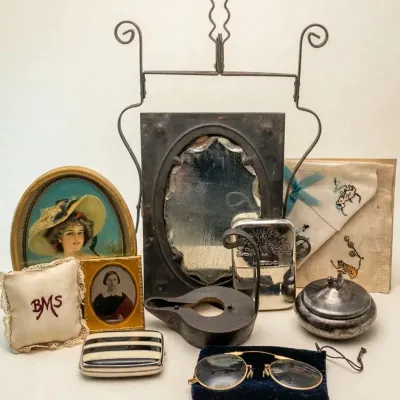 Vintage Keepsakes and Curiosities