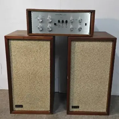 Vintage Marantz Vacuum Tube Stereo W/ Speakers 