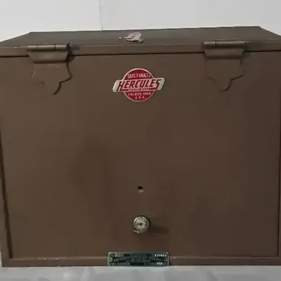 Hercules Safe-T-Vault Safe 