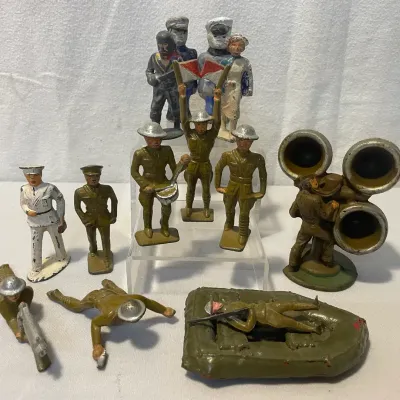 Vintage 1930s Dimestore Metal Toy Soldiers (w/ Extras) – Barclay, Manoil & Grey Iron