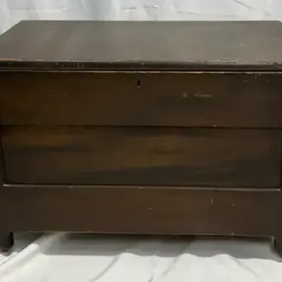 Antique Wood Blanket Chest with Till, Dark Finish Storage Trunk on Casters