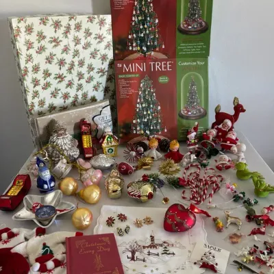 Christmas Crafts, Jewelry, Ornaments And More