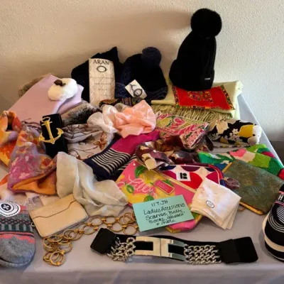 Ladies Accessories - Scarves, Hats, Belts, Sunglasses