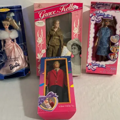 Pregnant Judith, Grace Kelly Dolls And More
