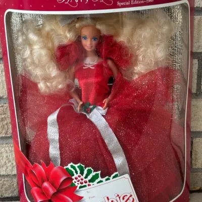 1988 Barbie Happy Holidays No. 1703 NIB