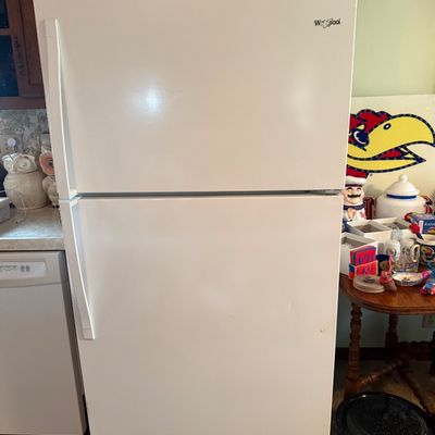 Sale Photo Thumbnail #138: Refrigerator 