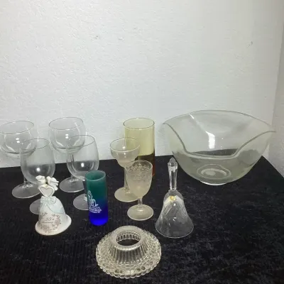 Miscellaneous Vintage And Modern Domestic Glasser