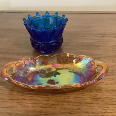 An Indiana Glass Marigold Carnival Glass Sunflower Pattern Handled Relish Dish