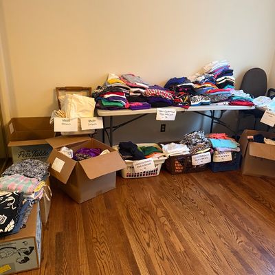 Sale Photo Thumbnail #37: T-shirts for 1 dollar in this room 