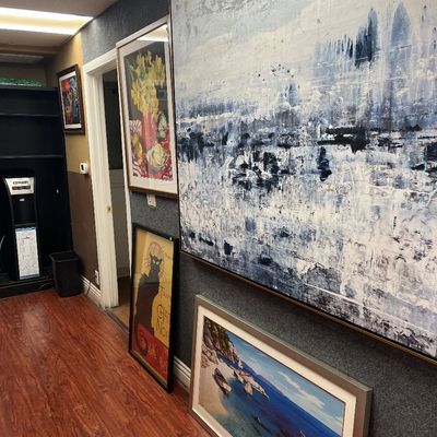 Framed art and prints 
