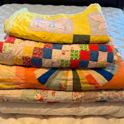Vintage Handmade Quilt Collection – Patchwork, Dresden Plate & Embroidered Quilts – 5 Pieces