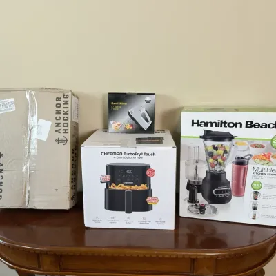 Hamilton Beach Blender, Chefman Air Fryer, Hand Mixer & Anchor Hocking Bakeware - New!