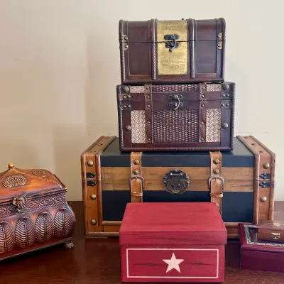 Collection of 7 Decorative Wooden Storage, Keepsake & Trunk-Style Boxes