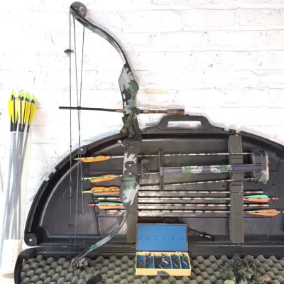 PSE Thunder Flite Express Compound Bow With Arrows And Case