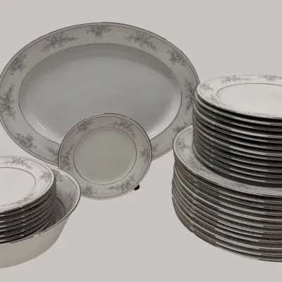 Noritake Legendary Sweet Leilani  Fine China Dinnerware