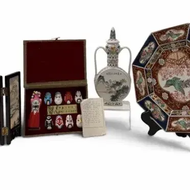  Vintage Asian Porcelain & Miniature Art Collection
