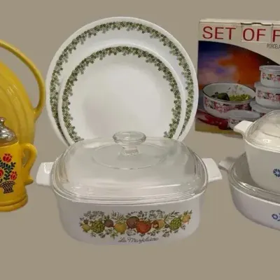 Vintage Pyrex, CorningWare & Kitchenware Collection