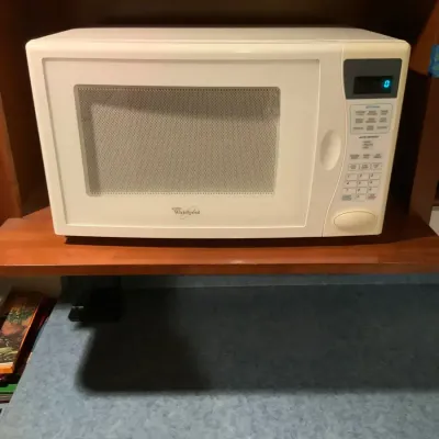 Whirlpool White Countertop Microwave Oven – Digital Controls