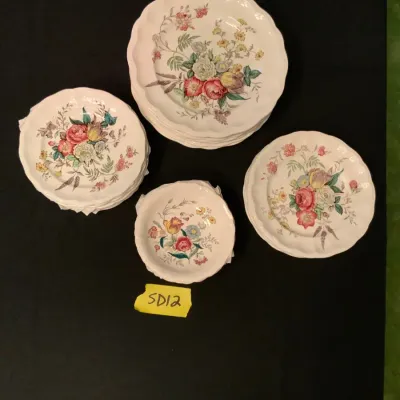 Vintage Floral Dinnerware Collection – Romantic Cottage Charm