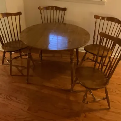 Traditional Wood Dining Table with Extension Leaf & 4 Windsor-Style Chairs – 5-Piece Set