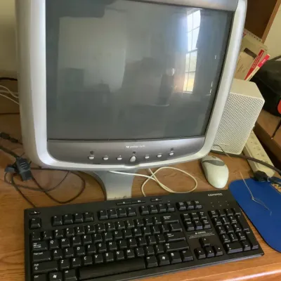 Vintage HP Pavilion mx70 CRT Computer Monitor with Compaq Keyboard & Mouse