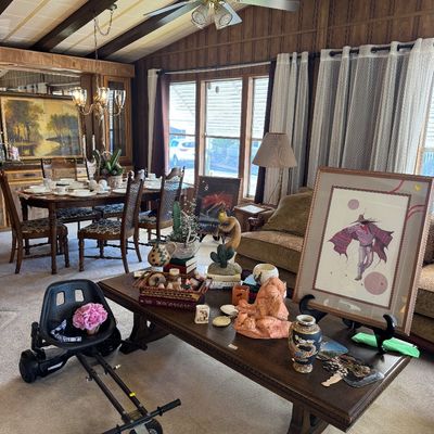 Estate sale photo