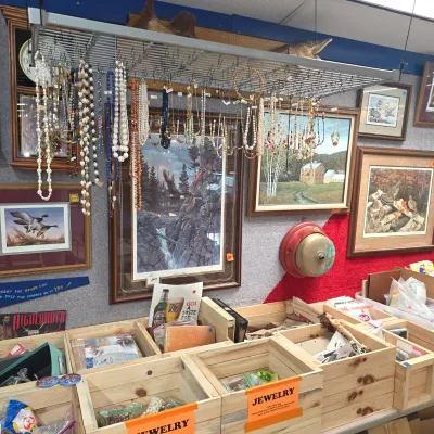 Sale Photo Thumbnail #16