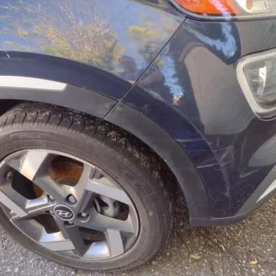 Sale Photo Thumbnail #29: 2021 Hyundai Venue Only 33,000 Miles  This is a cash, cashier's check or wire transfer purchase only.  Sold as is with no warranty or guarantees.  Vehicle has minor exterior cosmetic scratches as shown.  Interior will need detailing.  Vehicle starts and a