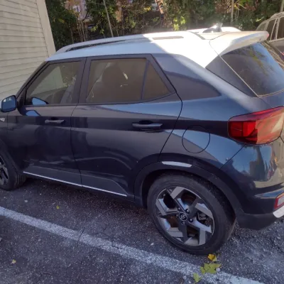 Sale Photo Thumbnail #27: 2021 Hyundai Venue Only 33,000 Miles  This is a cash, cashier's check or wire transfer purchase only.  Sold as is with no warranty or guarantees.  Vehicle has minor exterior cosmetic scratches as shown.  Interior will need detailing.  Vehicle starts and a