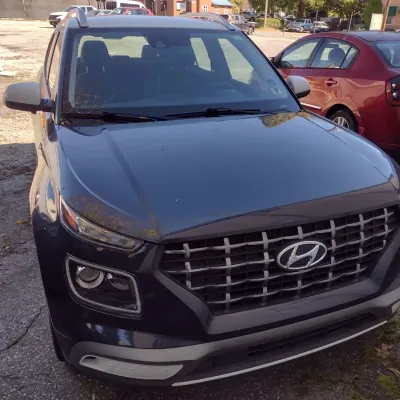 Sale Photo Thumbnail #31: 2021 Hyundai Venue Only 33,000 Miles  This is a cash, cashier's check or wire transfer purchase only.  Sold as is with no warranty or guarantees.  Vehicle has minor exterior cosmetic scratches as shown.  Interior will need detailing.  Vehicle starts and a