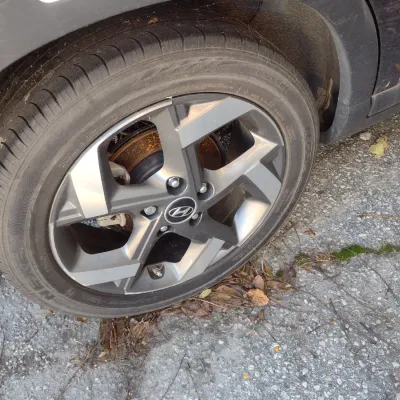 Sale Photo Thumbnail #32: 2021 Hyundai Venue Only 33,000 Miles  This is a cash, cashier's check or wire transfer purchase only.  Sold as is with no warranty or guarantees.  Vehicle has minor exterior cosmetic scratches as shown.  Interior will need detailing.  Vehicle starts and a