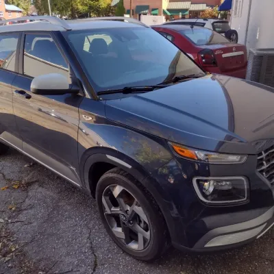 Sale Photo Thumbnail #30: 2021 Hyundai Venue Only 33,000 Miles  This is a cash, cashier's check or wire transfer purchase only.  Sold as is with no warranty or guarantees.  Vehicle has minor exterior cosmetic scratches as shown.  Interior will need detailing.  Vehicle starts and a