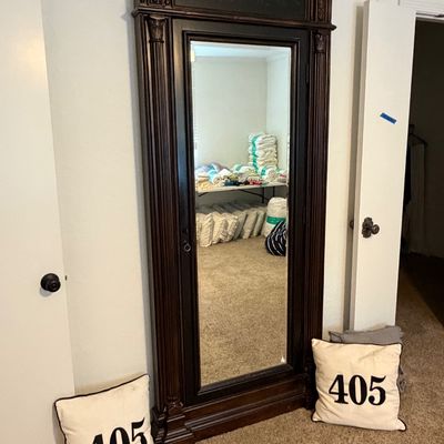 Sale Photo Thumbnail #52