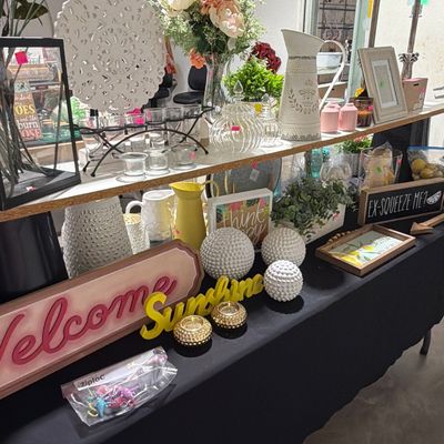 Sale Photo Thumbnail #33: Home Decor, lamps, floral, lanterns, plates & Chargers, Lemon decor and more.

Shelves and Bins not included.