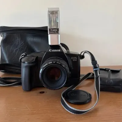 Canon EOS 650 W/ Canolite D Light