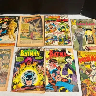 8 DC Comics: Superman, Superman & Batman, Lois Lane, Avengers, Batman, Mr. Miracle