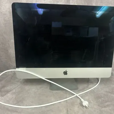 Apple iMac Desktop Computer