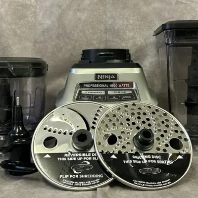 Ninja Blender, Food Processor, & Attachments 