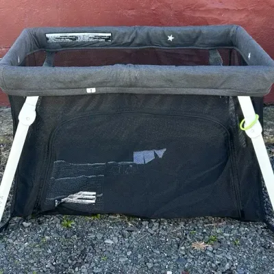 Guava Lotus Travel Crib & Travel Bag