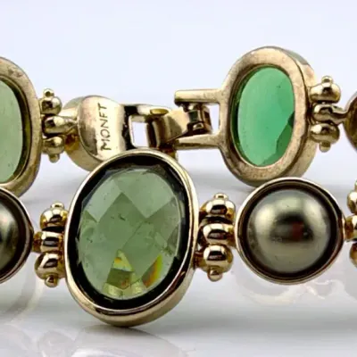 Vintage Monet Gold Tone Green Stone Link Bracelet