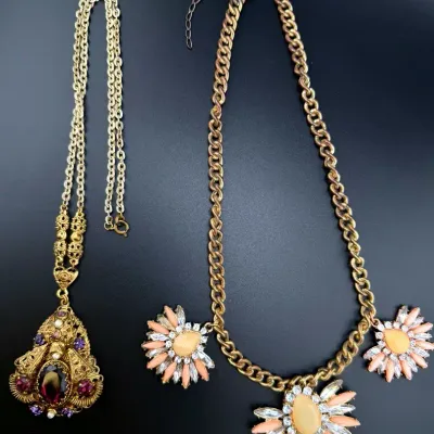 Vintage Gold Tone Necklaces 