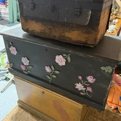 3 Vintage Trunks with Exterior Designs & Embelishments